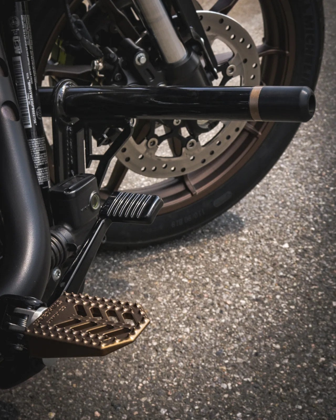 HARLEY-DAVIDSON 18+ SOFTAIL B-BARS